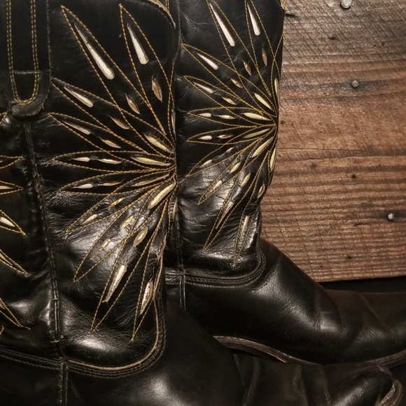 Vintage Black and Gold Cowgirl boots - Picture 2 of 8